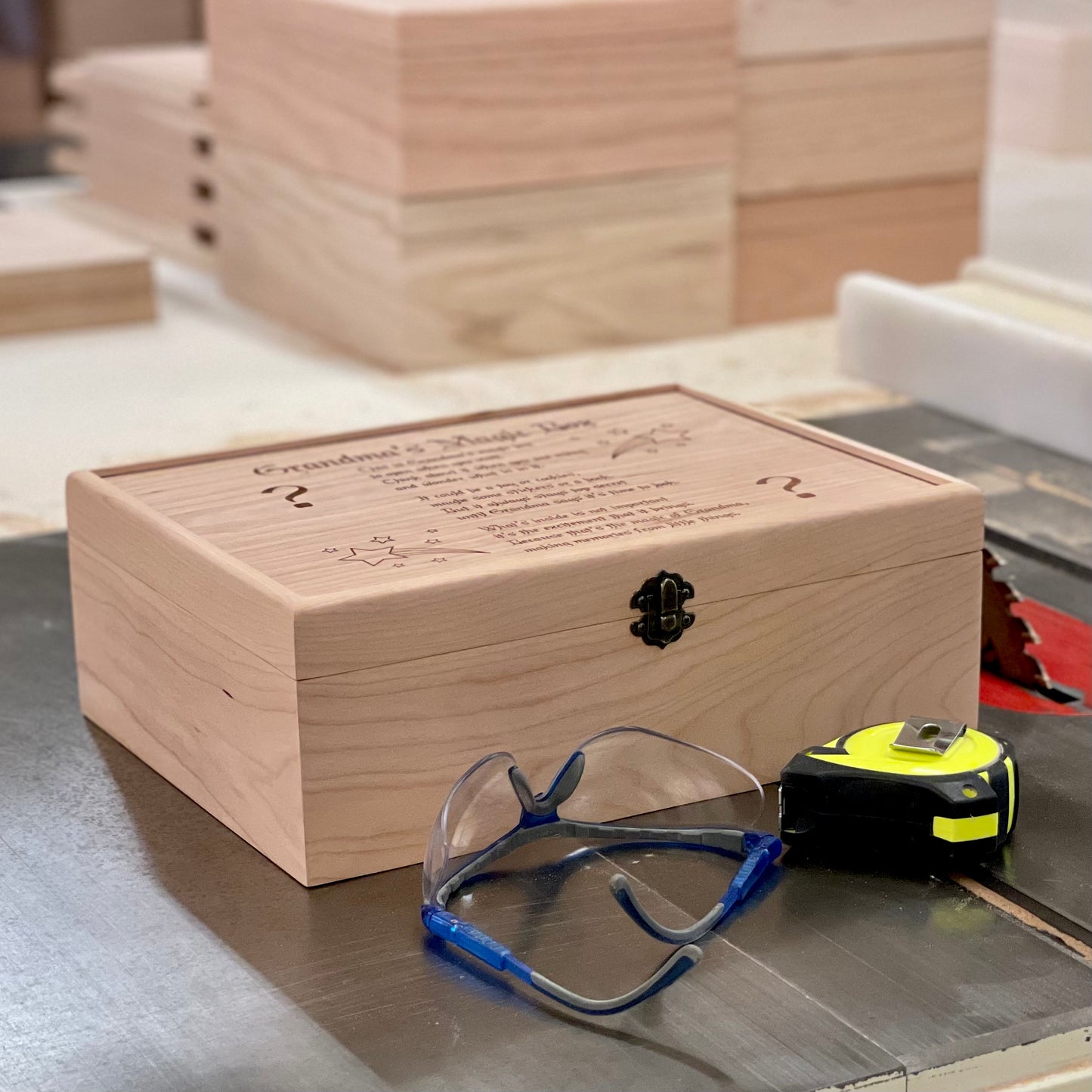 Grandma's Magic Box: Great Gift for New Grandma-First Time Grandma Gifts