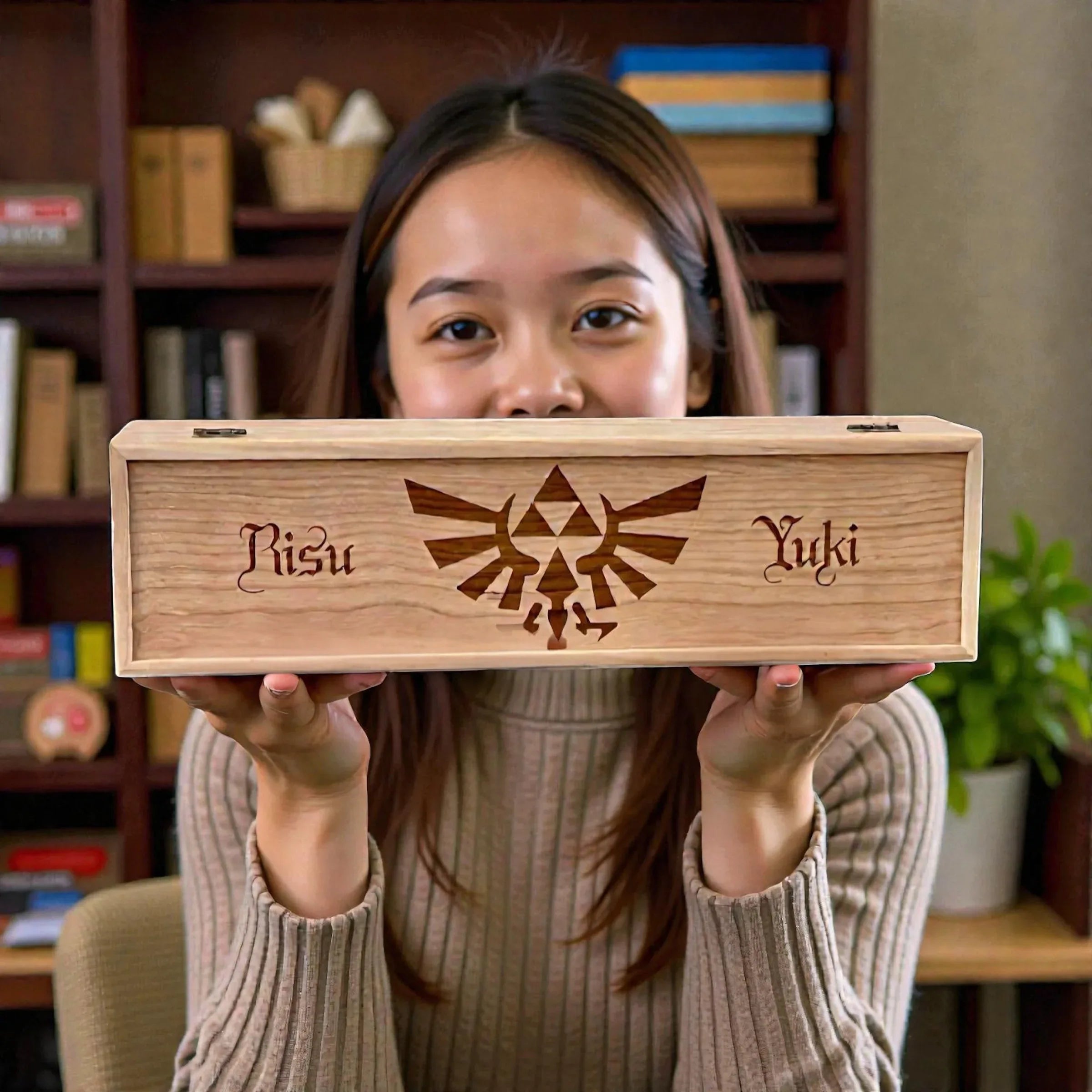 1-Row Wooden Trading Card Storage Box - MTG Deck Box - Holds 750+ Cards - The Designcraft Studio